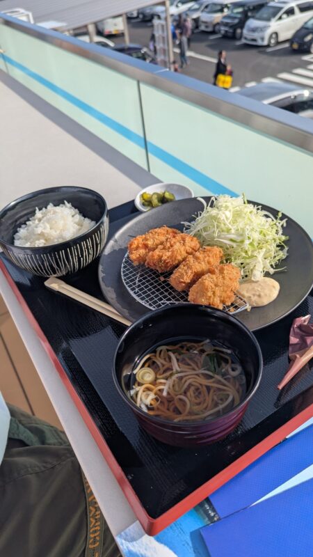 道の駅東松島のレストランの牡蠣フライ定食